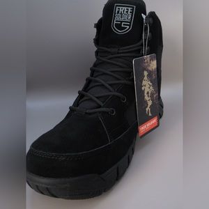 Free Soldier boots